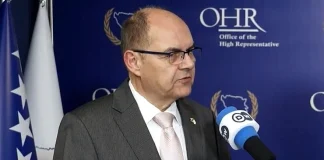 Schmidt: Postoje različita mišljenja u međunarodnoj zajednici o tome da li treba nastaviti s Dejtonom