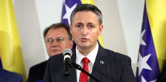 Za ilegalno otvaranje Graničnog prijelaza glasao je i jedan Bošnjak: Denis Bećirović, prije tri i po godine!
