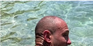 Bio sam u Grčkoj, a kada sam IZAŠAO IZ MORA SA OVIM NA LEĐIMA ljudi su bežali od mene i vrištali: Jeziv Snimak zbog kog je internet POLUDEO Bio sam u Grčkoj, a kada sam IZAŠAO IZ MORA SA OVIM NA LEĐIMA ljudi su bežali od mene i vrištali: Jeziv Snimak zbog kog je internet POLUDEO - featured image