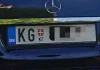 “Došli smo u Tuzlu iz Kragujevca, turistički. Čekamo slobodno mesto na parkingu. Prilazi nam čovek i pokazuje da otvorimo prozor…”
