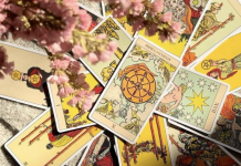 VI I VAŠA OSOBA PO CIGANSKIM KARTAMA ZA NAREDNIH PET DANA: Evo šta sudbina sprema svakom znaku Zodijaka u ljubavi!