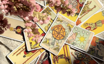 VI I VAŠA OSOBA PO CIGANSKIM KARTAMA ZA NAREDNIH PET DANA: Evo šta sudbina sprema svakom znaku Zodijaka u ljubavi!