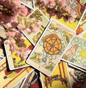 VI I VAŠA OSOBA PO CIGANSKIM KARTAMA ZA NAREDNIH PET DANA: Evo šta sudbina sprema svakom znaku Zodijaka u ljubavi!