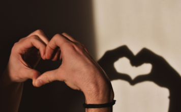 LJUBAV IM KONAČNO KUCA NA VRATA: Ovi znakovi ulaze u DANE PUNE PAŽNJE I EMOCIJA!